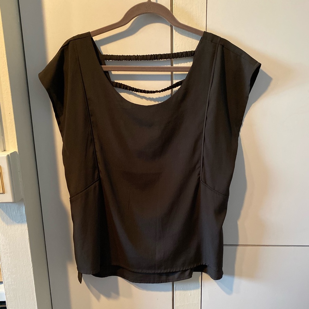 Black shirt American Eagle size L